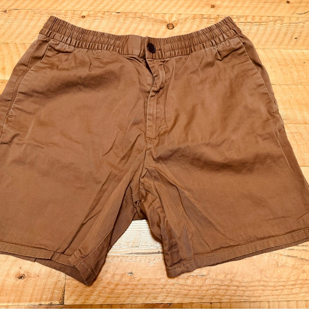 H&M Men's Tan Flat Front Shorts